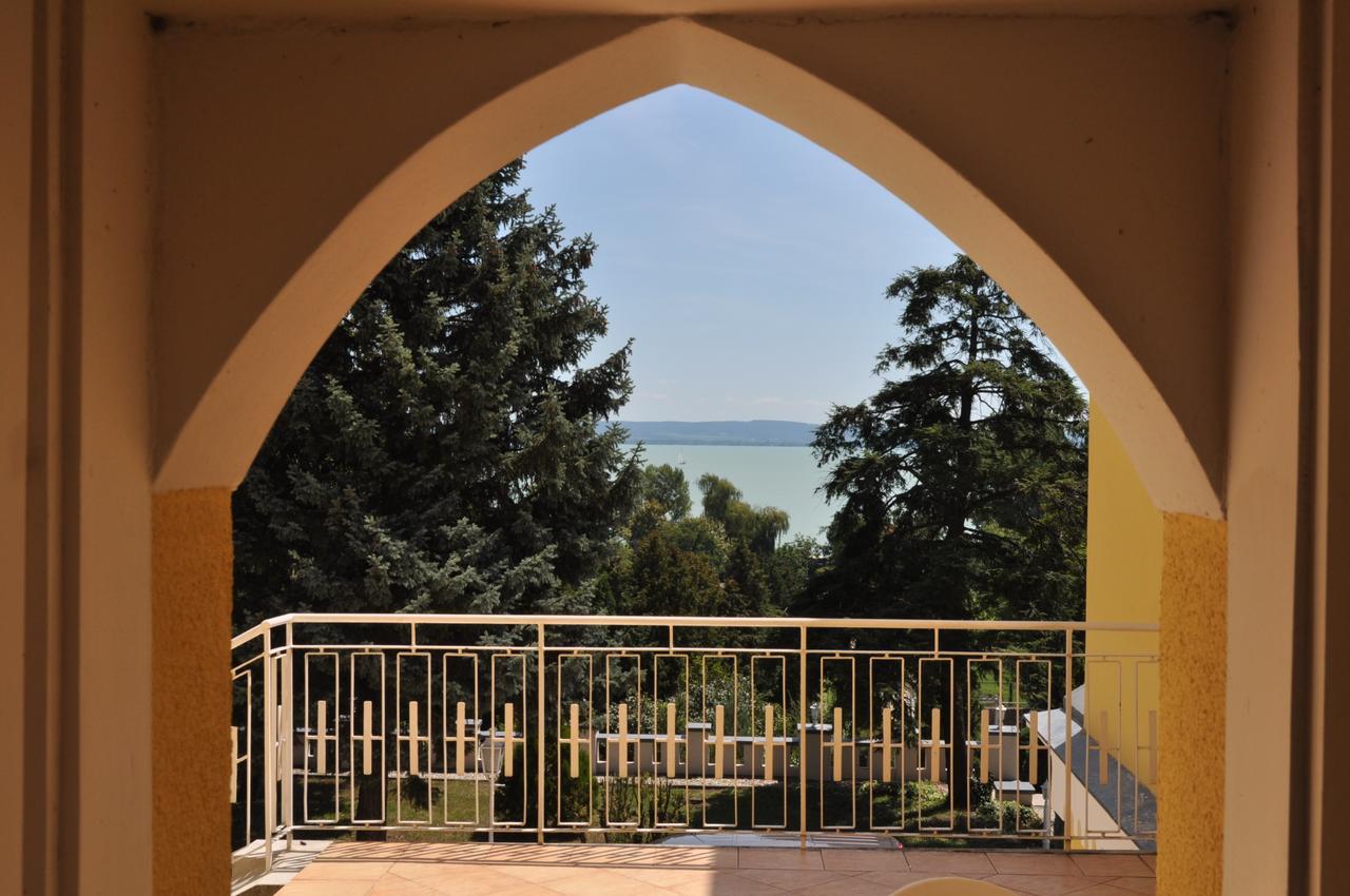 Sir David Balaton Castle Apartmanok Balatonszepezd Eksteriør bilde